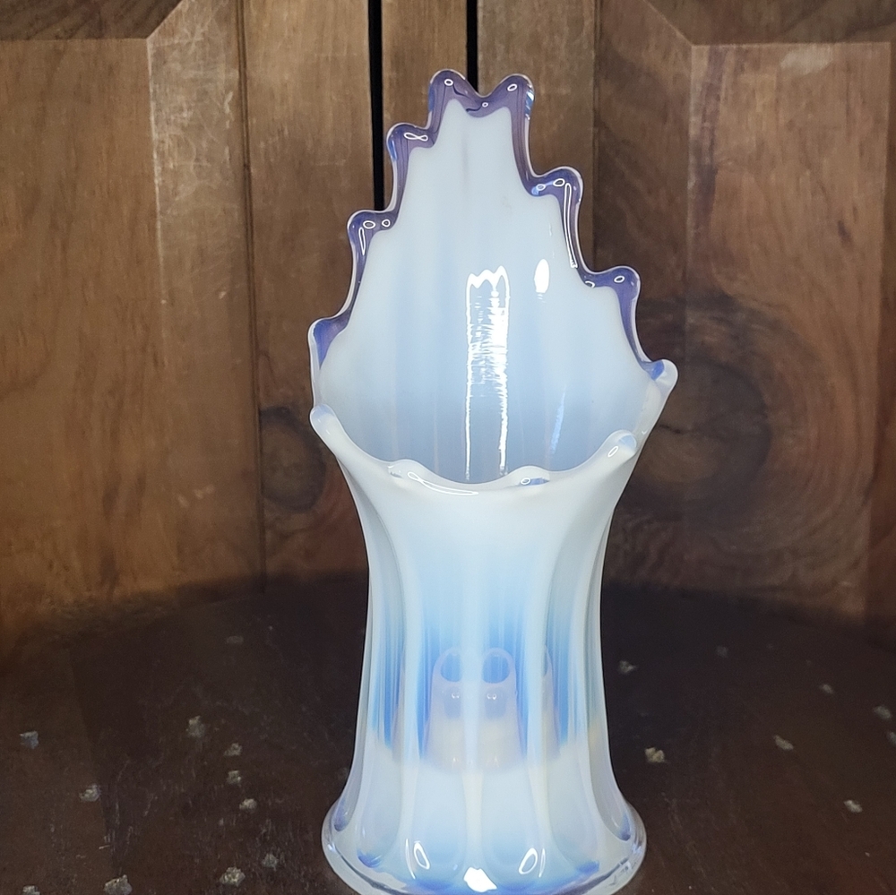 Fostoria "Heirloom" opalescent glass candleholder - Picture 4 of 17